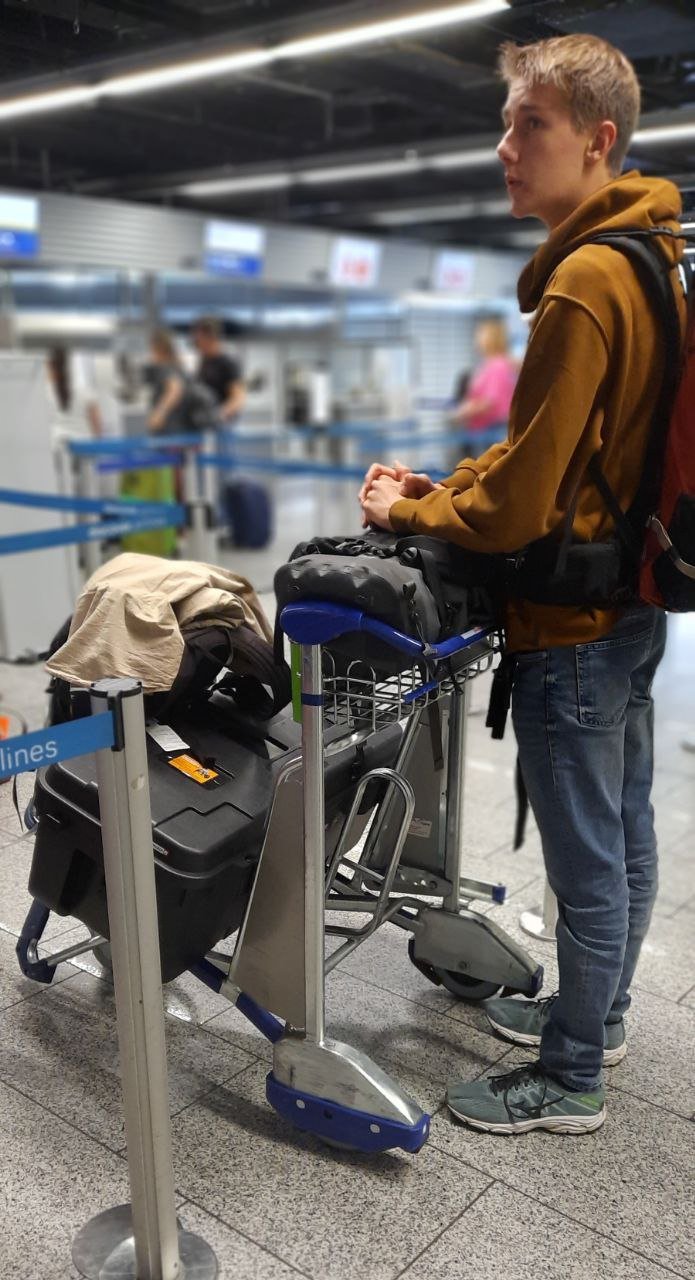 sBase-BOX am Flughafen